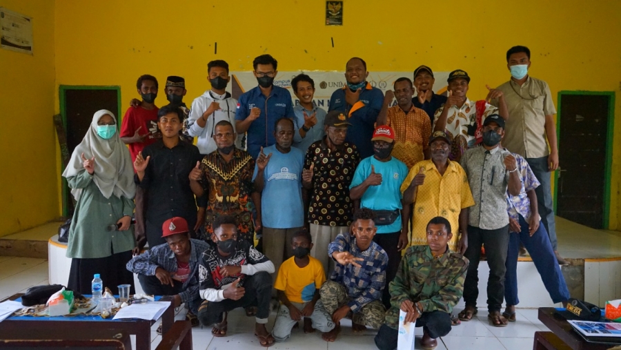 Akhir Tahun, FISHUM Lakukan Pengabdian Masyarakat di Kampung Warmon Kokoda